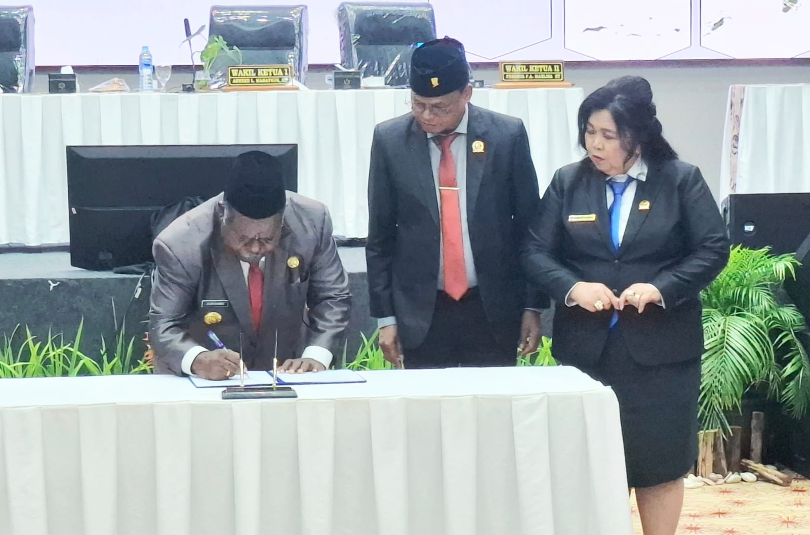 DPRP PBD Sahkan LPJ APBD Tahun 2024 Gubernur Elisa Kambu, Sembari Menegaskan 9 Rekomendasi Strategis